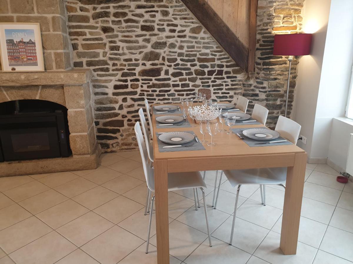 Maison De Ville Situee A 8 Kms Du Mont St Michel ปงตอร์ซง ภายนอก รูปภาพ